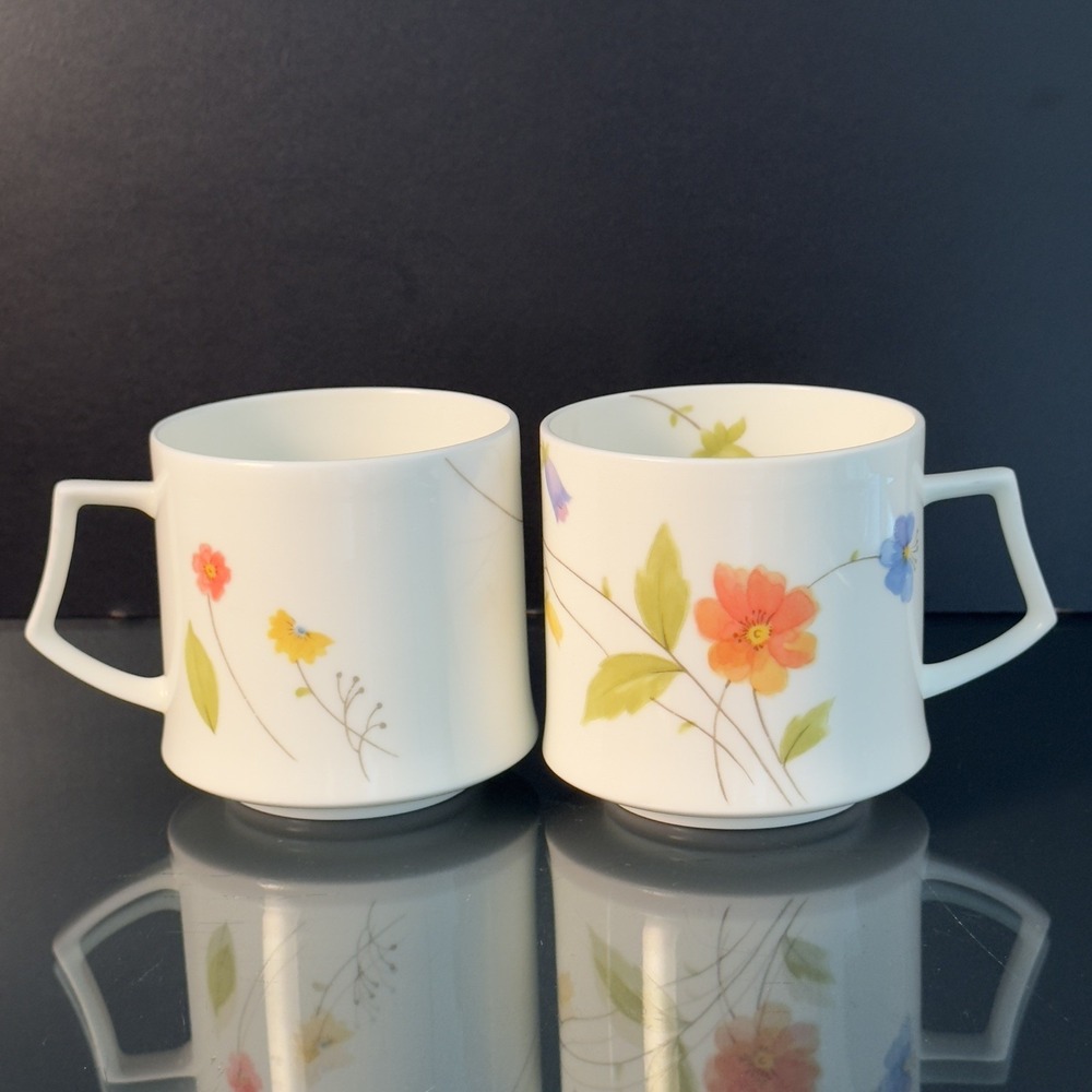 Cups‎ vtg1974 just flowers Mikasa bone china narumi japan set of 2